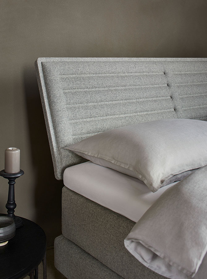 Slim_SustenStripes_Loden_Grau_Boxspring_Detail_399_RGB
