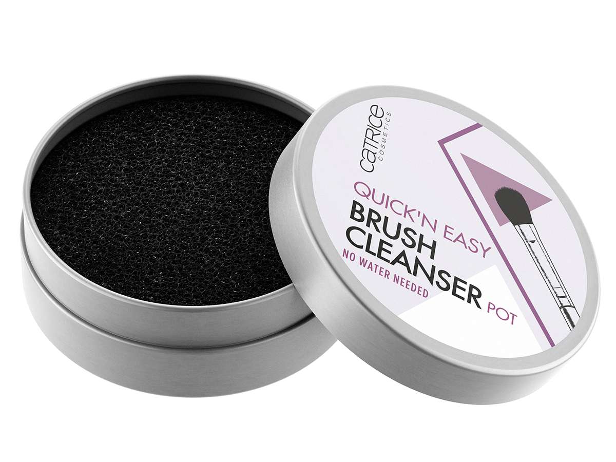 4059729191885_Catrice-Quick-N-Easy-Brush-Cleanser-Pot-010-Its-Magic_Front-View-Half-Open