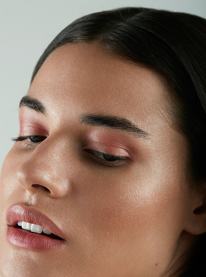 LoniBaur_Malorie_BeautyShoot_Crop-9