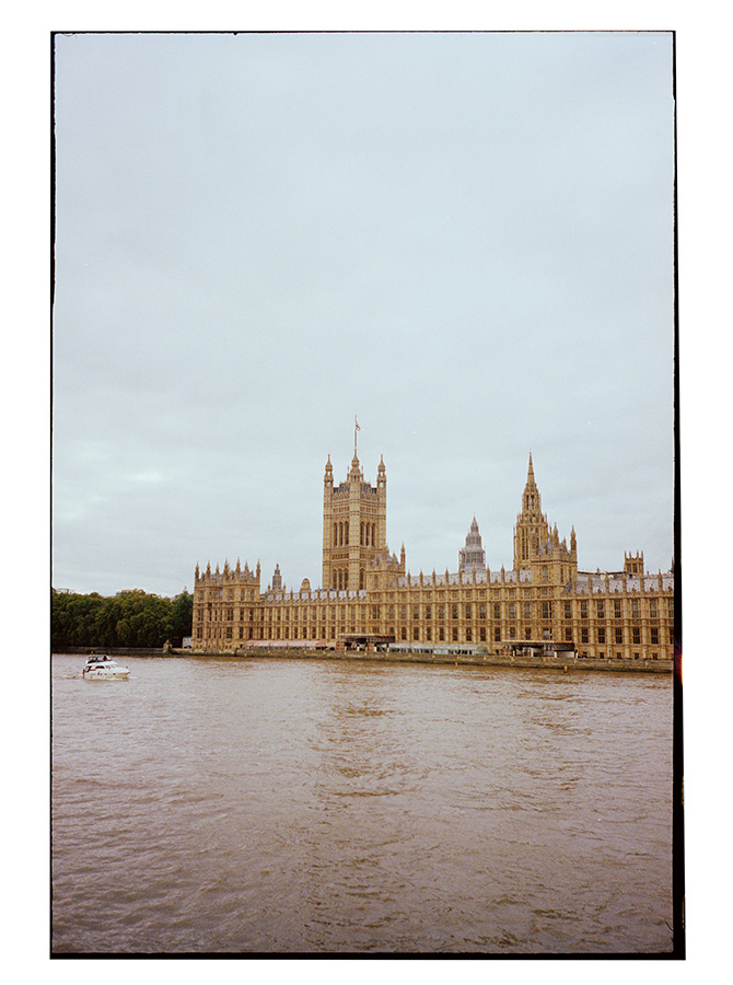 LOfficiele_London_scans_66_01